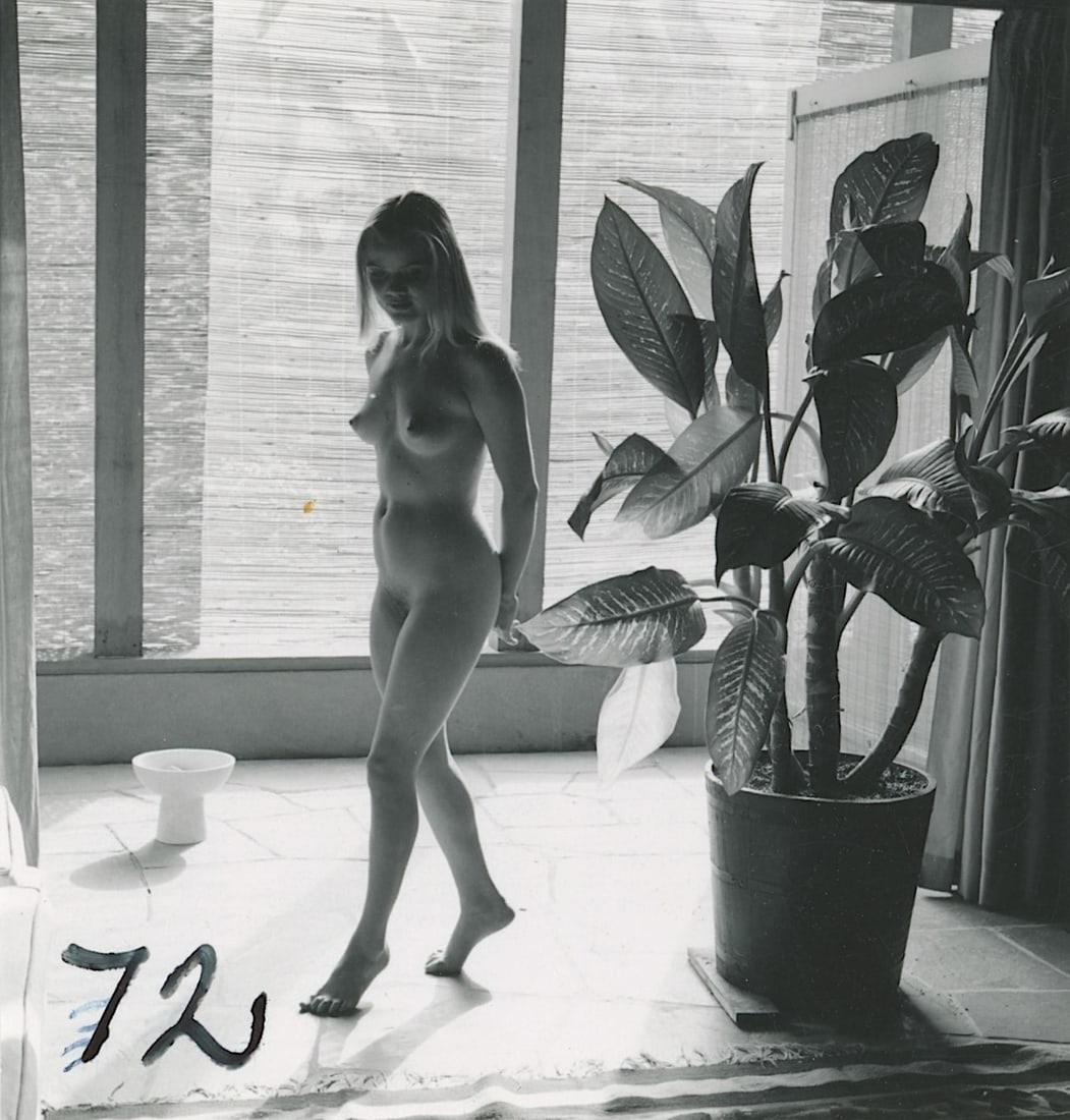 ANDRÉ DE DIENES Vintage Photo 1950s-1960s Nude Study: The provenance of this photo is from the estate/archives of notable photographer André de Dienes (Hungarian 1913 - 1986) in CA. André de Dienes is a well-known photographer, especially recognized fo