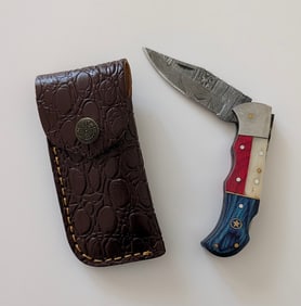 Handcrafted Heirloom Damascus Steel Knife with Leather Sheath OPP!