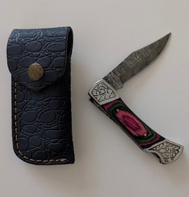 Handcrafted Heirloom Damascus Steel Knife with Leather Sheath OPP!
