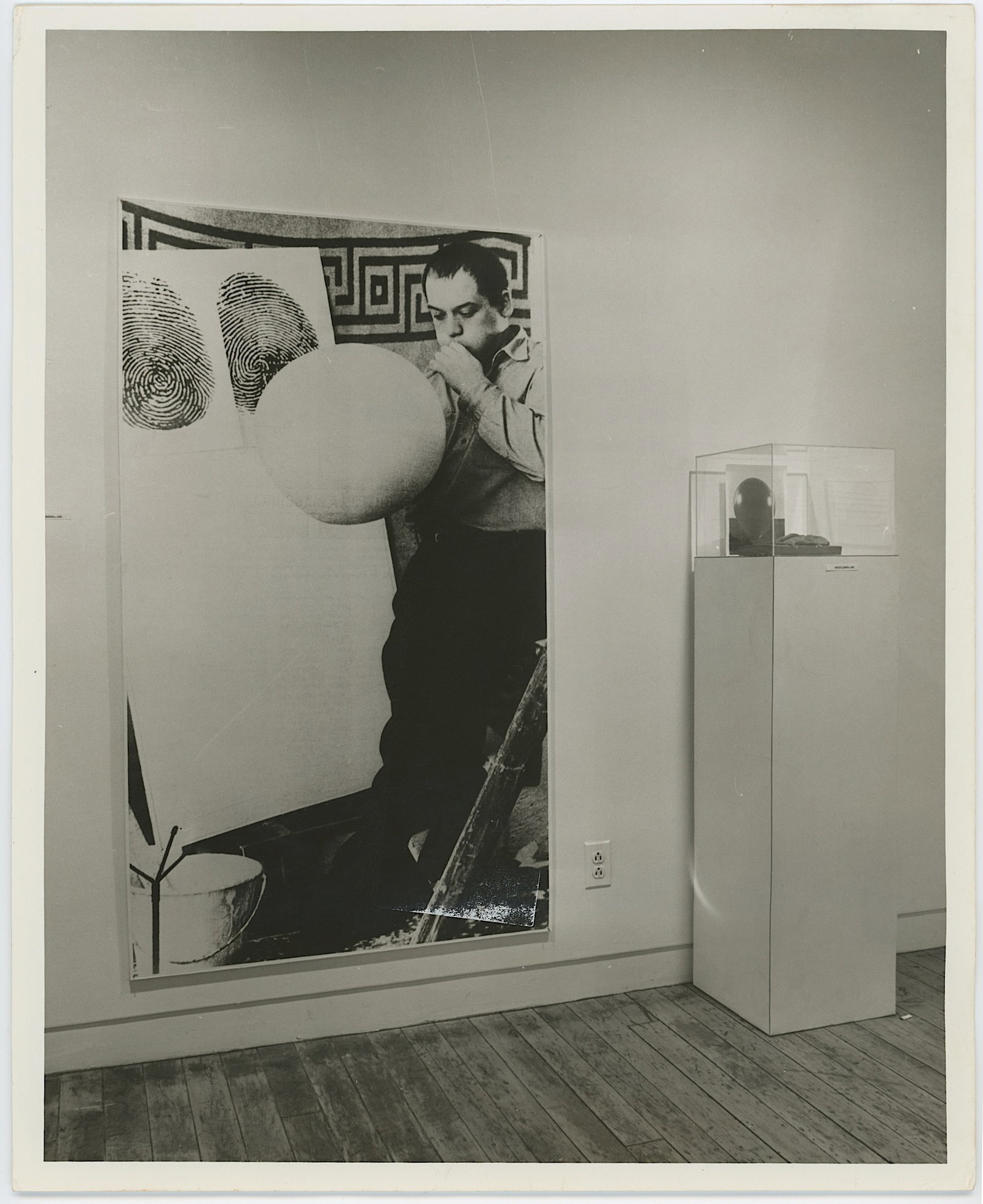 Vintage Photo MANZONI Installation View, 1972 SONNABEND GALLERY: From the estate of Mr. Ira Licht (1938–2023) — a distinguished art historian, curator, and museum director. Mr. Licht was educated at Columbia College, where he studied art history. He later serve