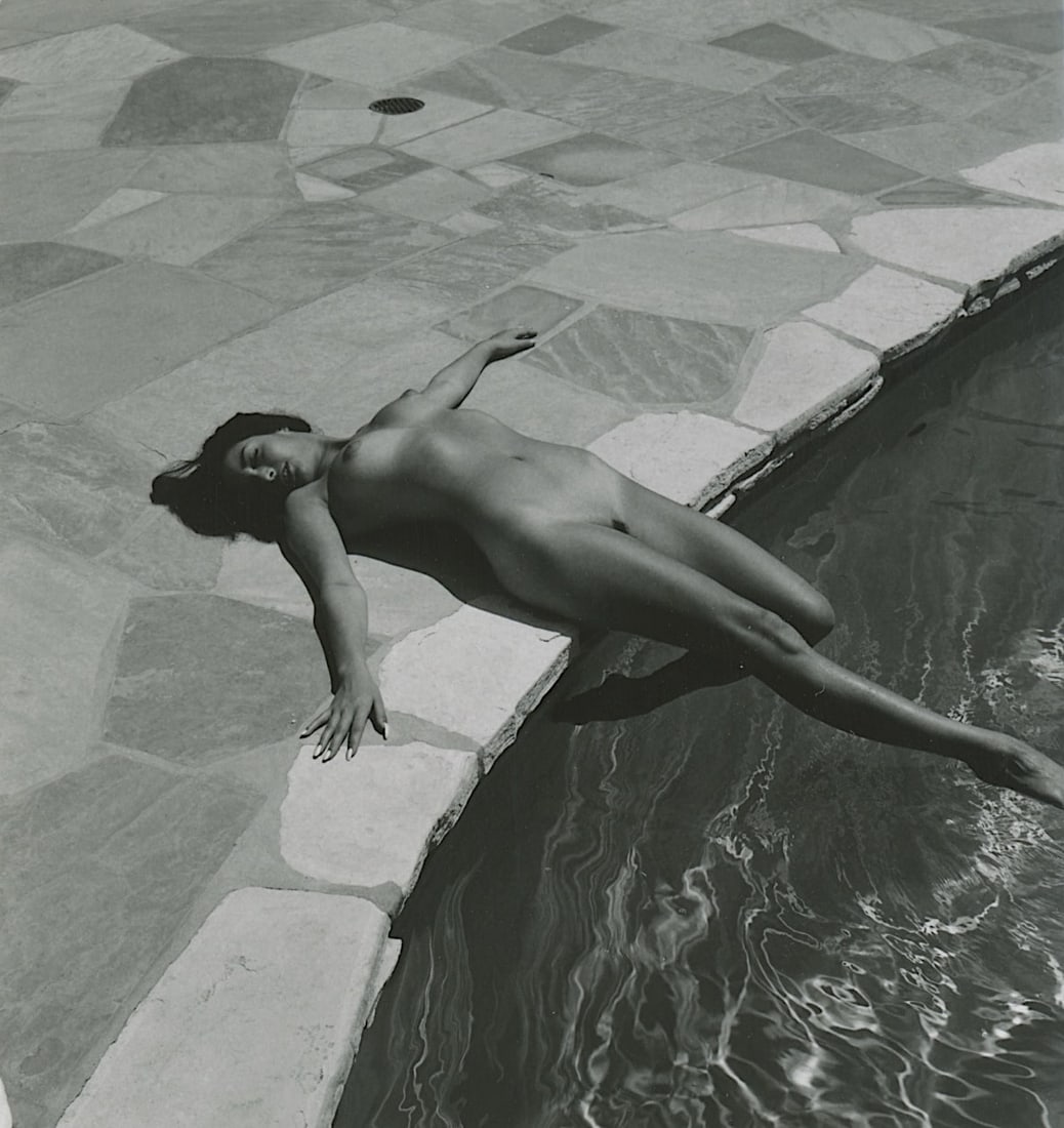 ANDRÉ DE DIENES Vintage Photo 1950s-1960s Nude Study: The provenance of this photo is from the estate/archives of notable photographer André de Dienes (Hungarian 1913 - 1986) in CA. André de Dienes is a well-known photographer, especially recognized fo