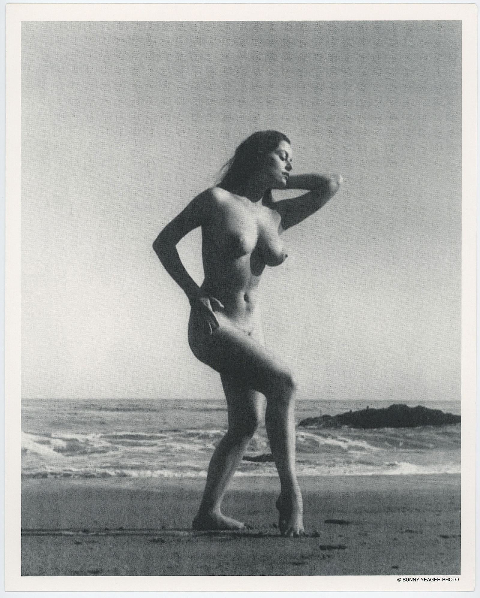 BUNNY YEAGER Vintage Pin Up Litho Model DIANE WEBBER: This lot is consigned by a collector in RI. The provenance is from Bunny Yeager's estate/archives. Linnea Eleanor "Bunny" Yeager (March 13, 1929 - May 24, 2014) was an American photographer and pin-up