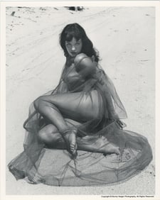 BUNNY YEAGER Vintage Pin Up Litho Model BETTIE PAGE