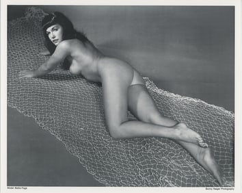 BUNNY YEAGER Vintage Pin Up Litho Model BETTIE PAGE