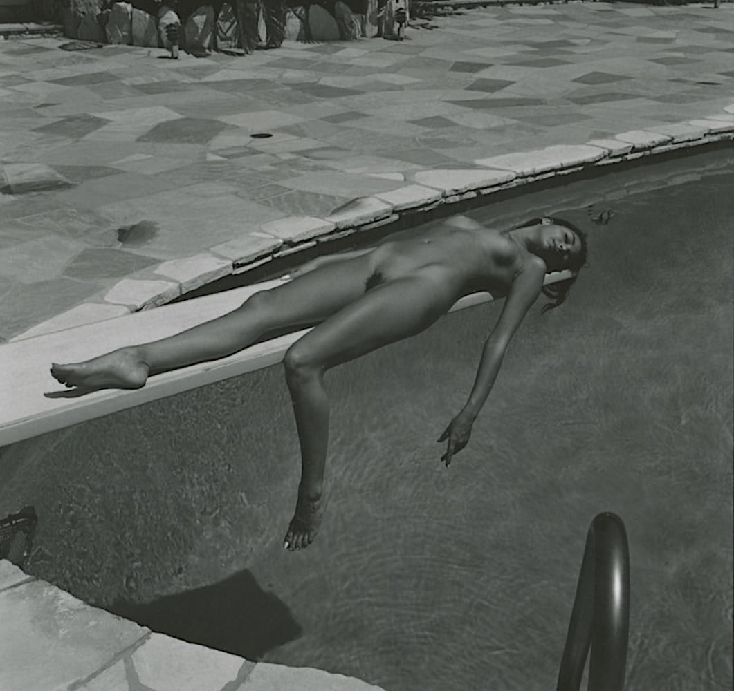 ANDRÉ DE DIENES Vintage Photo 1950s-1960s Nude Study: The provenance of this photo is from the estate/archives of notable photographer André de Dienes (Hungarian 1913 - 1986) in CA. André de Dienes is a well-known photographer, especially recognized fo