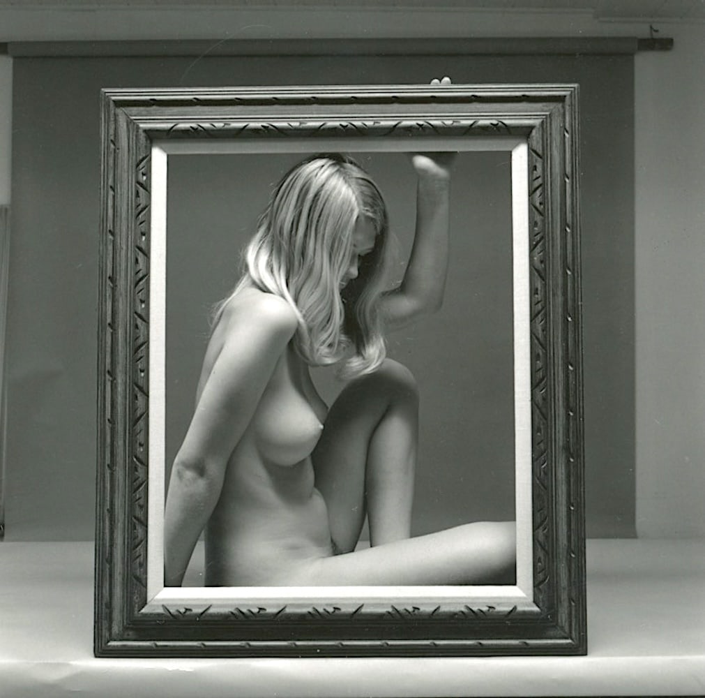 ANDRÉ DE DIENES Vintage Photo 1950s-1960s Nude Study: The provenance of this photo is from the estate/archives of notable photographer André de Dienes (Hungarian 1913 - 1986) in CA. André de Dienes is a well-known photographer, especially recognized fo