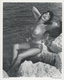BUNNY YEAGER Vintage Pin Up Litho Model Bettie Page