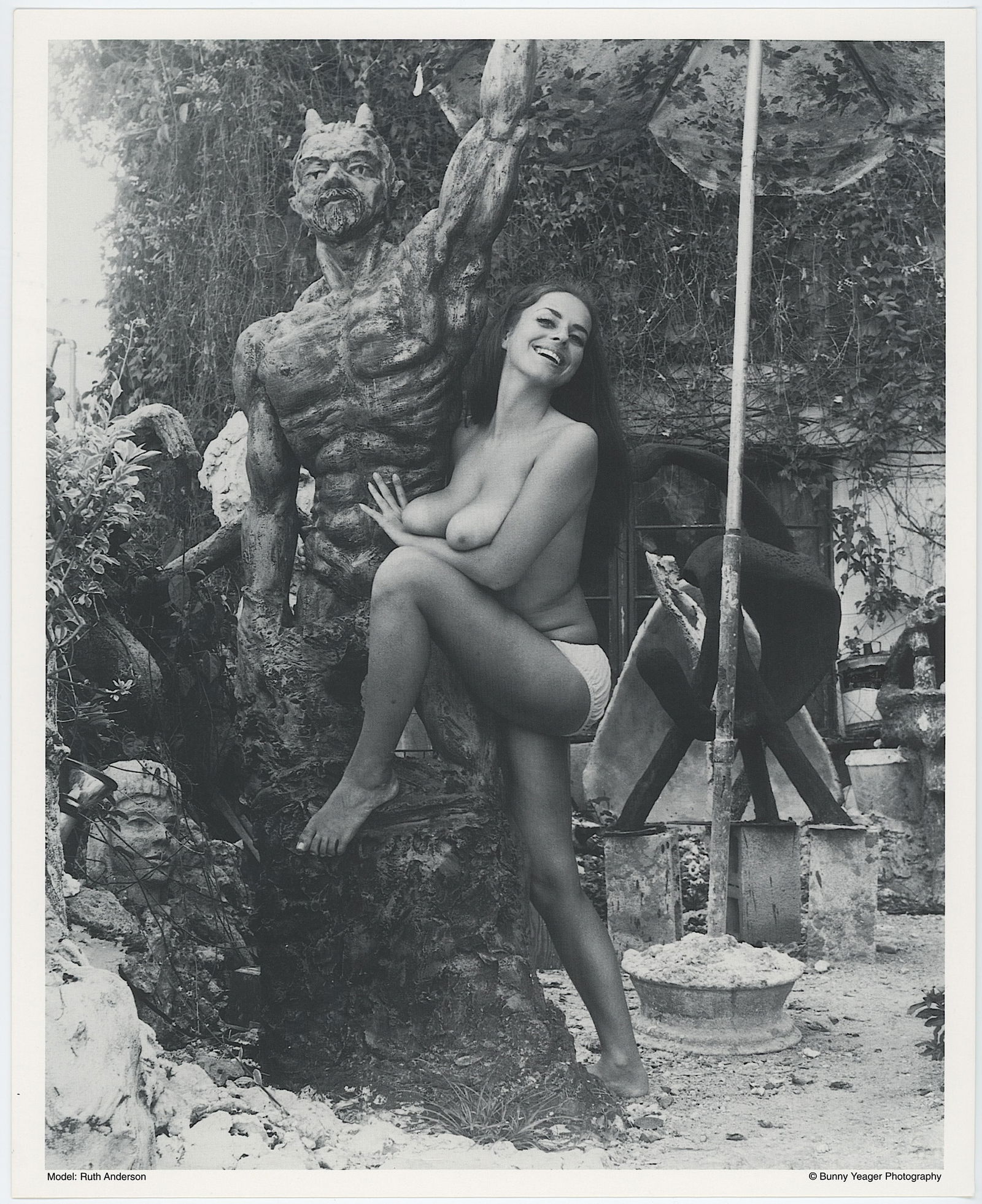 BUNNY YEAGER Vintage Pin Up Litho Model Ruth Anderson: This lot is consigned by a collector in RI. The provenance is from Bunny Yeager's estate/archives. Linnea Eleanor "Bunny" Yeager (March 13, 1929 - May 24, 2014) was an American photographer and pin-up