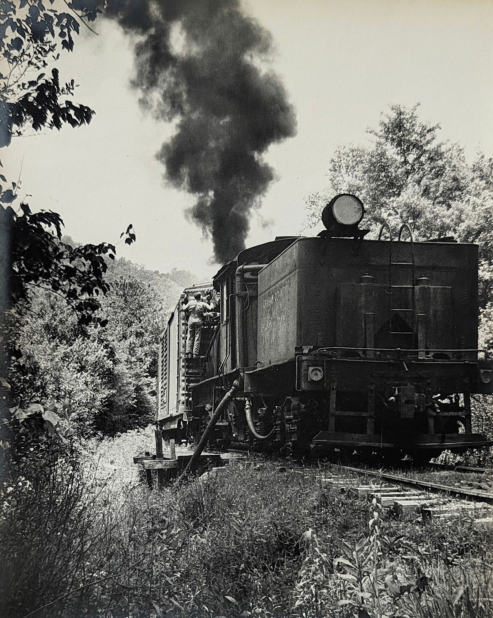 Attributed TINA MODOTTI (1896-1942) Vintage Photograph: ABOUT PROVENANCE AND ATTRIBUTION: This item originates from the estate of a prominent Miami-based dealer and collector active throughout the 20th century. It comprises a wide variety of artworks and e