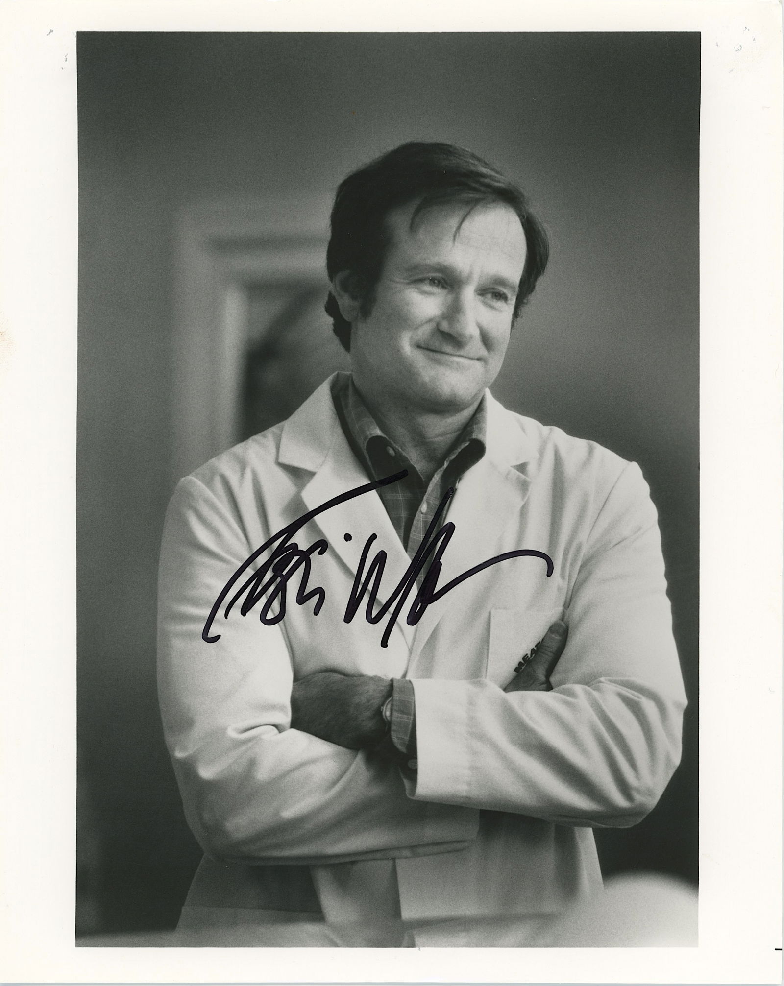Vintage B&W Autographed Photograph of ROBIN WILLIAMS (1 of 2)