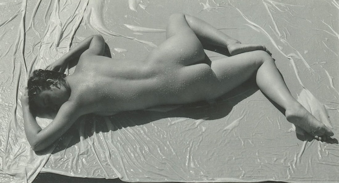 ANDRÉ DE DIENES Vintage Photo 1950s-1960s Nude Study: The provenance of this photo is from the estate/archives of notable photographer André de Dienes (Hungarian 1913 - 1986) in CA. André de Dienes is a well-known photographer, especially recognized fo