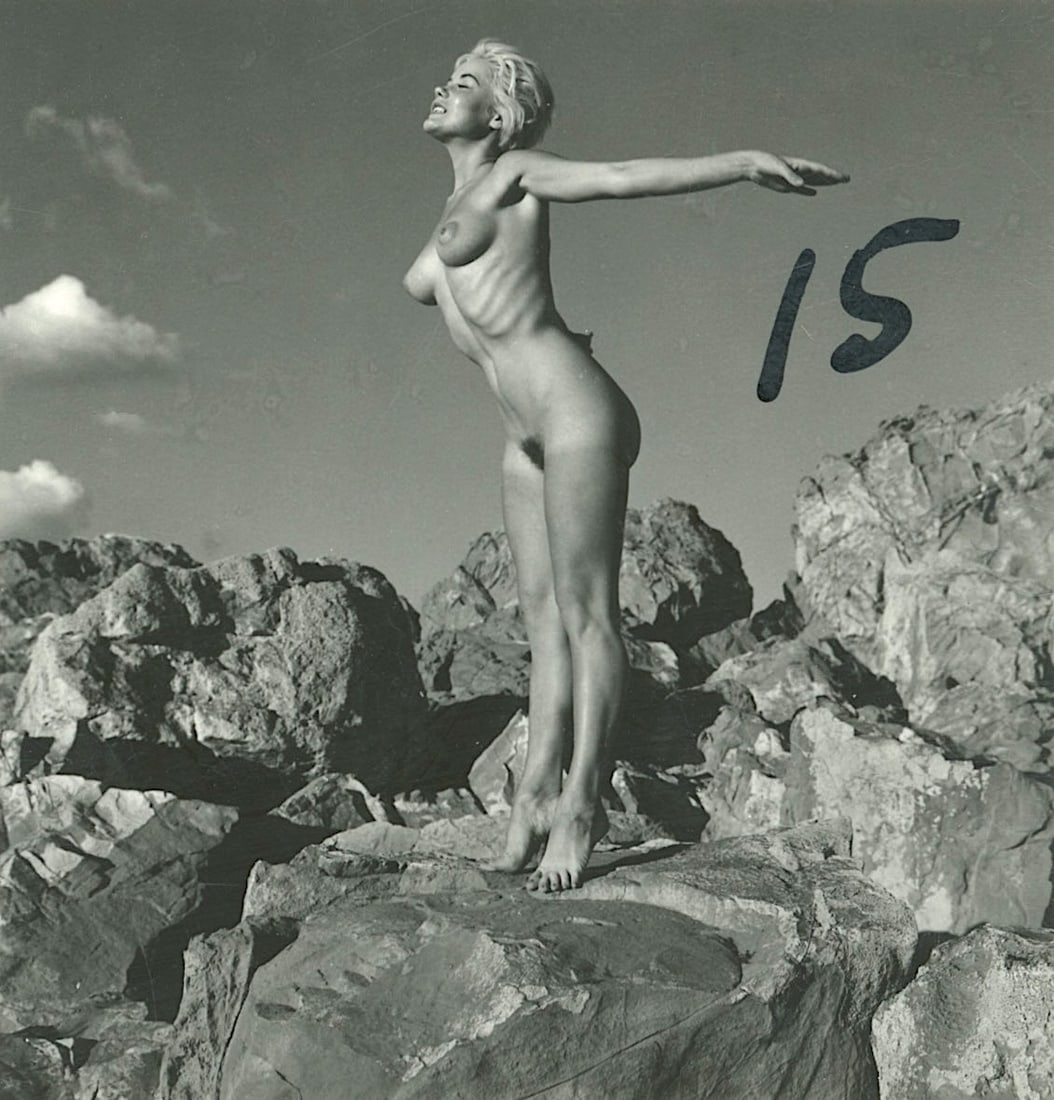 ANDRÉ DE DIENES Vintage Photo 1950s-1960s Nude Study: The provenance of this photo is from the estate/archives of notable photographer André de Dienes (Hungarian 1913 - 1986) in CA. André de Dienes is a well-known photographer, especially recognized fo