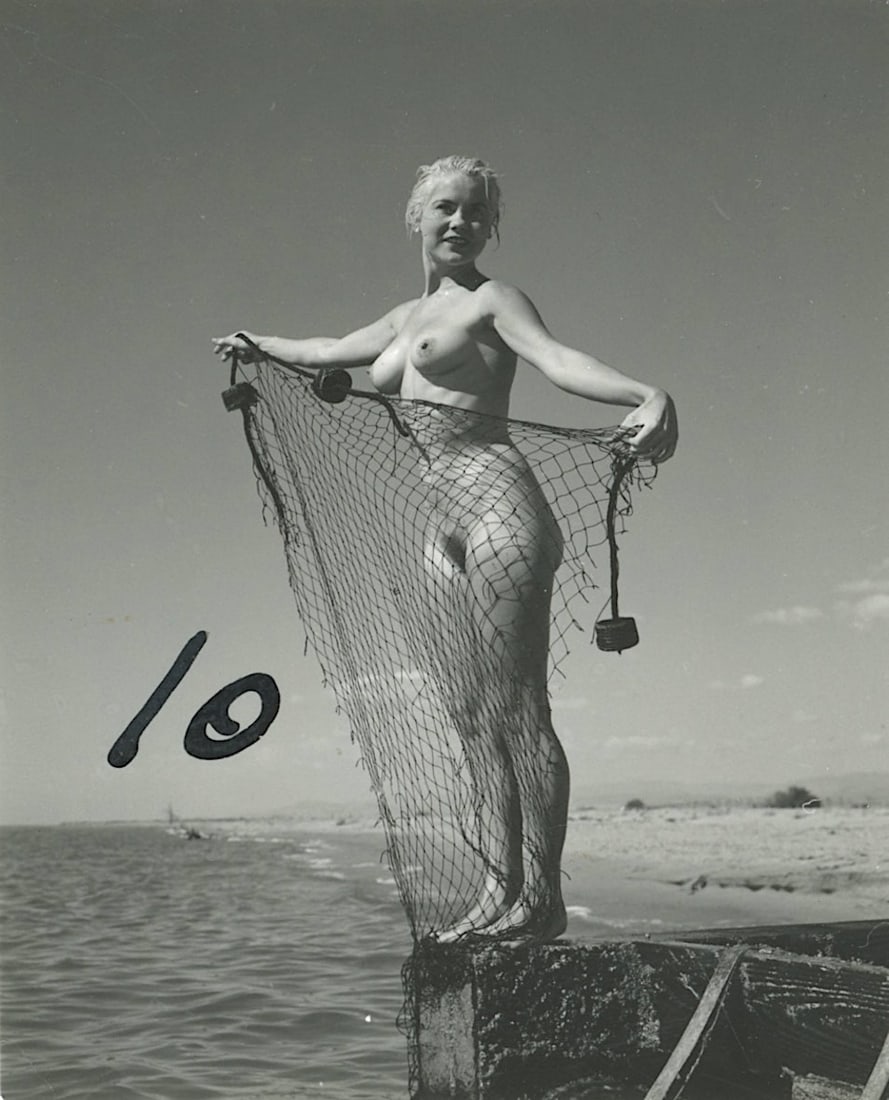 ANDRÉ DE DIENES Vintage Photo 1950s-1960s Nude Study: The provenance of this photo is from the estate/archives of notable photographer André de Dienes (Hungarian 1913 - 1986) in CA. André de Dienes is a well-known photographer, especially recognized fo