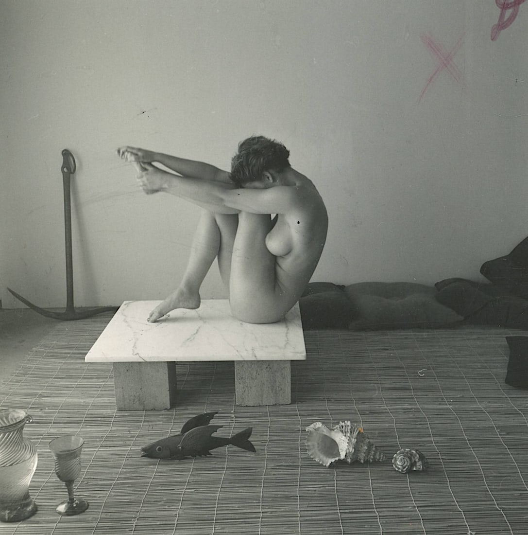 ANDRÉ DE DIENES Vintage Photo 1950s-1960s Nude Study: The provenance of this photo is from the estate/archives of notable photographer André de Dienes (Hungarian 1913 - 1986) in CA. André de Dienes is a well-known photographer, especially recognized fo