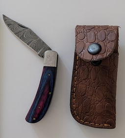 Handcrafted Heirloom Damascus Steel Knife with Leather Sheath OPP!