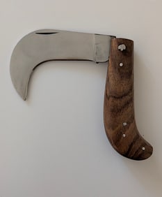 Handcrafted Heirloom Damascus Steel Knife with Leather Sheath OPP!