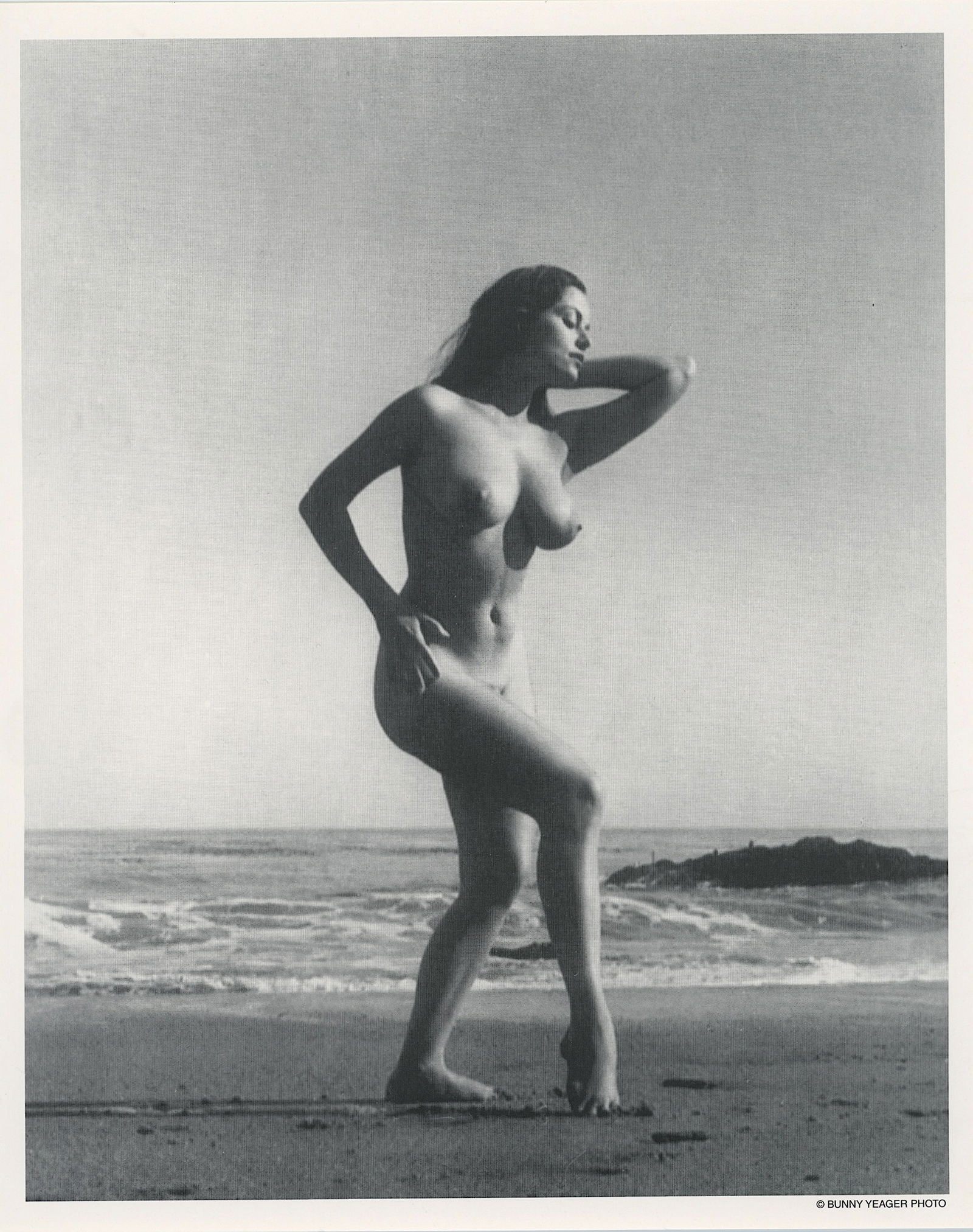 BUNNY YEAGER Vintage Pin Up Litho Model DIANE WEBBER: This lot is consigned by a collector in RI. The provenance is from Bunny Yeager's estate/archives. Linnea Eleanor "Bunny" Yeager (March 13, 1929 - May 24, 2014) was an American photographer and pin-up