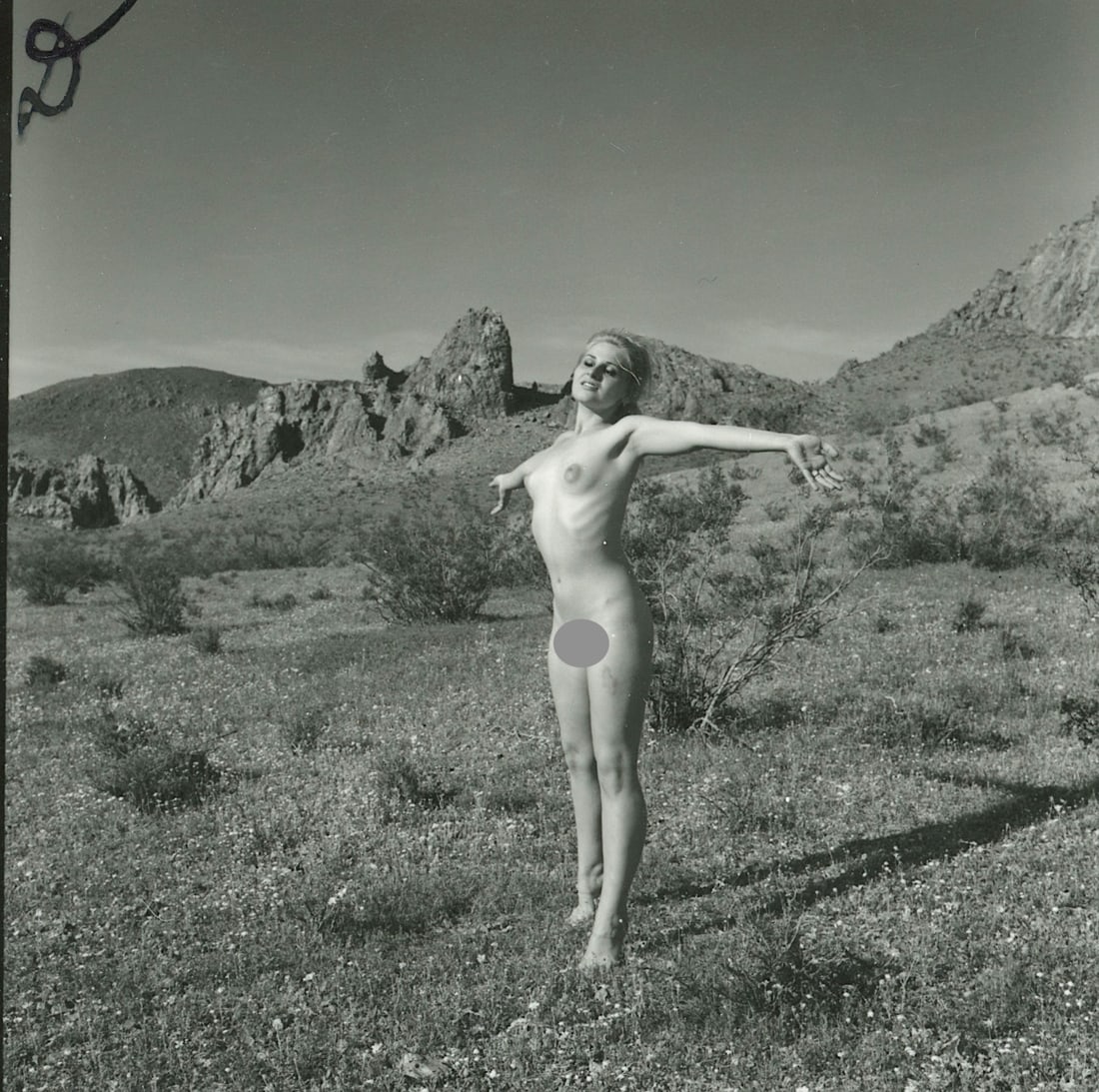 ANDRÉ DE DIENES Vintage Photo 1950s-1960s Nude Study: The provenance of this photo is from the estate/archives of notable photographer André de Dienes (Hungarian 1913 - 1986) in CA. André de Dienes is a well-known photographer, especially recognized fo