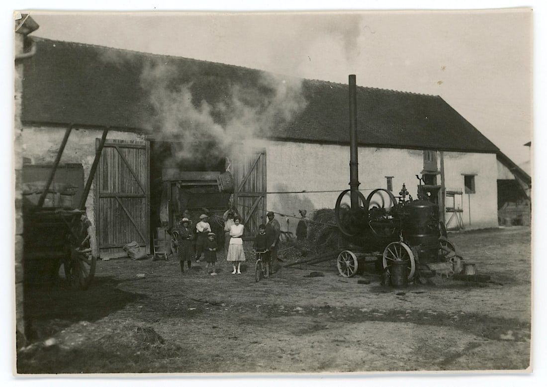 Vintage Real Scarce Photo Steam-Powered Threshing Machine on a Farm: The provenance is from the estate of a deceased collector in South Florida.The dimensions are Approx. 3" x 4.25". We have included quality images to show it's actual condition. This lot is located in