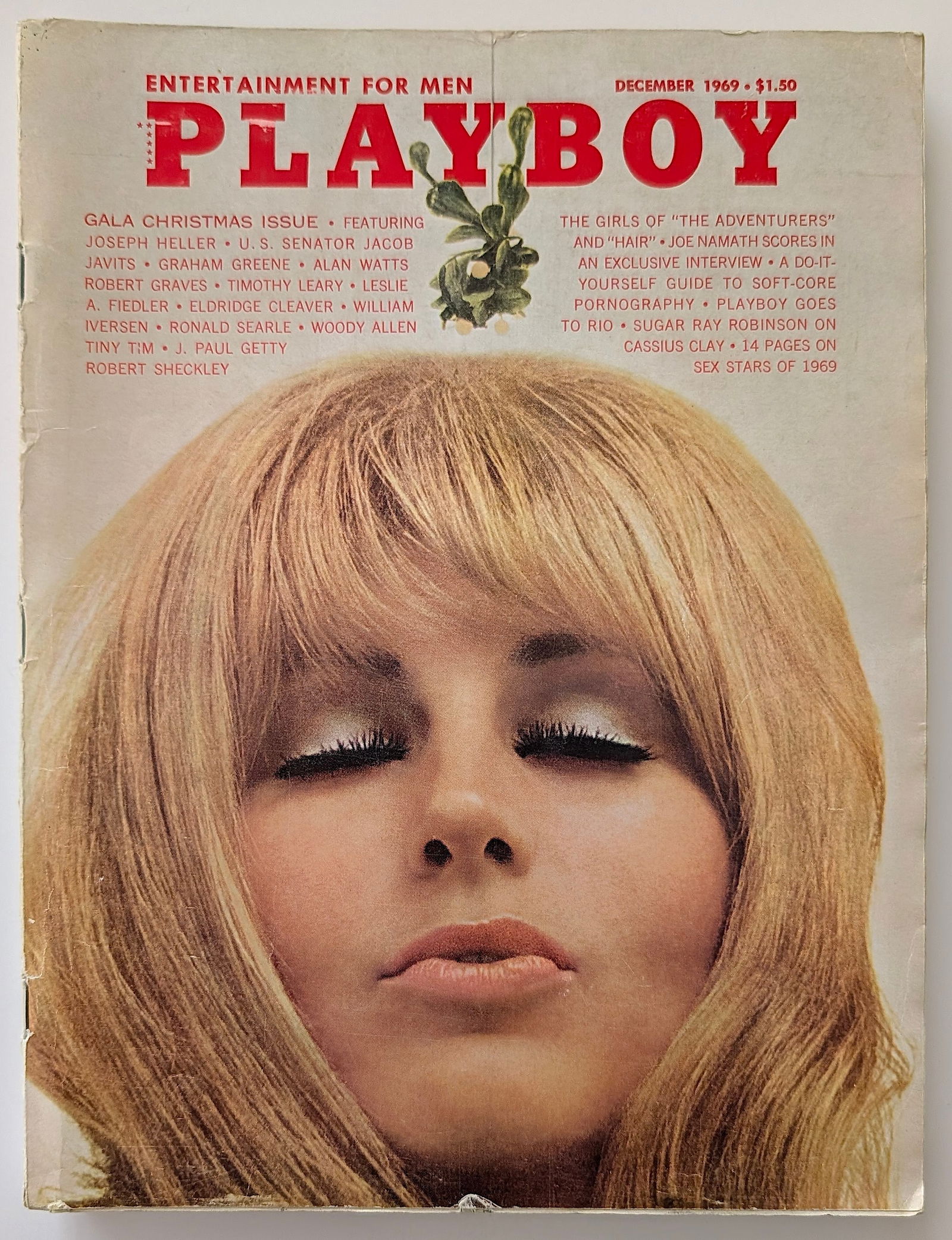 Vintage Playboy Dec 1969 - Xmas Issue, Joe Namath Int. Gloria Root: This lot is coming from the estate of a collector in RI. We have included a quality scan to show it's actual condition. This lot is located in Boca Raton, Fl and its shipment will be made directly by