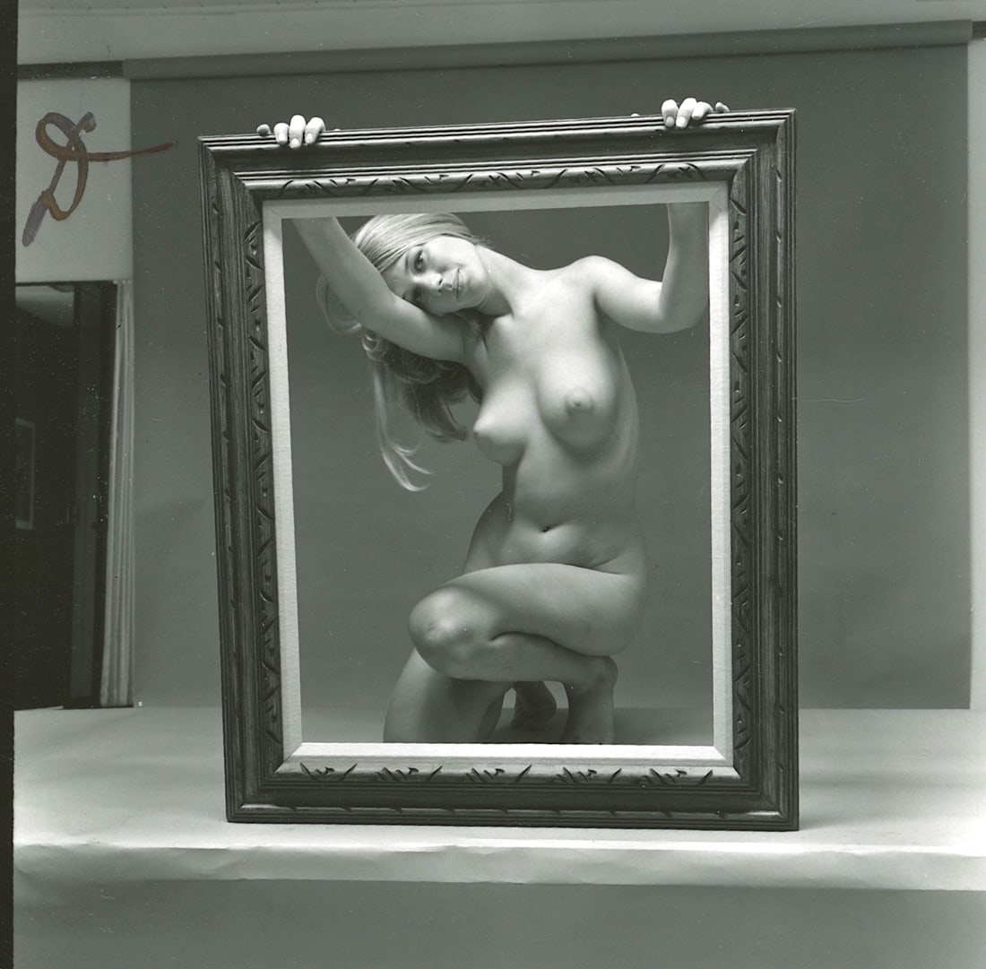 ANDRÉ DE DIENES Vintage Photo 1950s-1960s Nude Study: The provenance of this photo is from the estate/archives of notable photographer André de Dienes (Hungarian 1913 - 1986) in CA. André de Dienes is a well-known photographer, especially recognized fo
