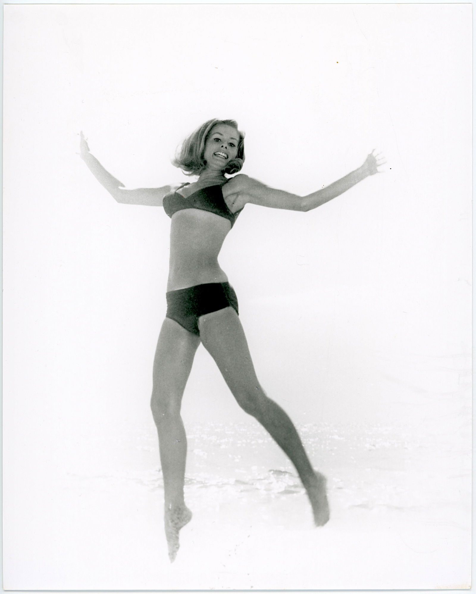 Vintage Photograph "My Romance" with "Anne Jeffreys": This lot is coming from the estate of a collector in RI. We have included a quality scan to show it's actual condition. The dimensions are Approx. 10" x 8". This lot is located in Boca Raton, Fl and i