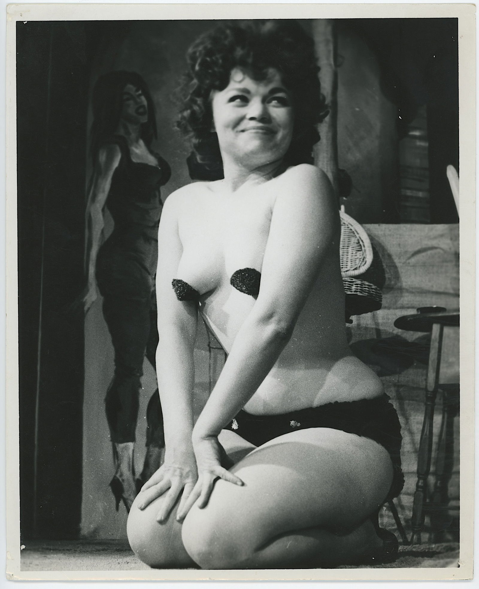 Vintage Photograph Pin-Up Nude Dancer Performance: This lot is coming from the estate of a collector in RI. We have included a quality scan to show it's actual condition. The dimensions are Approx. 10" x 8". This lot is located in Boca Raton, Fl and i