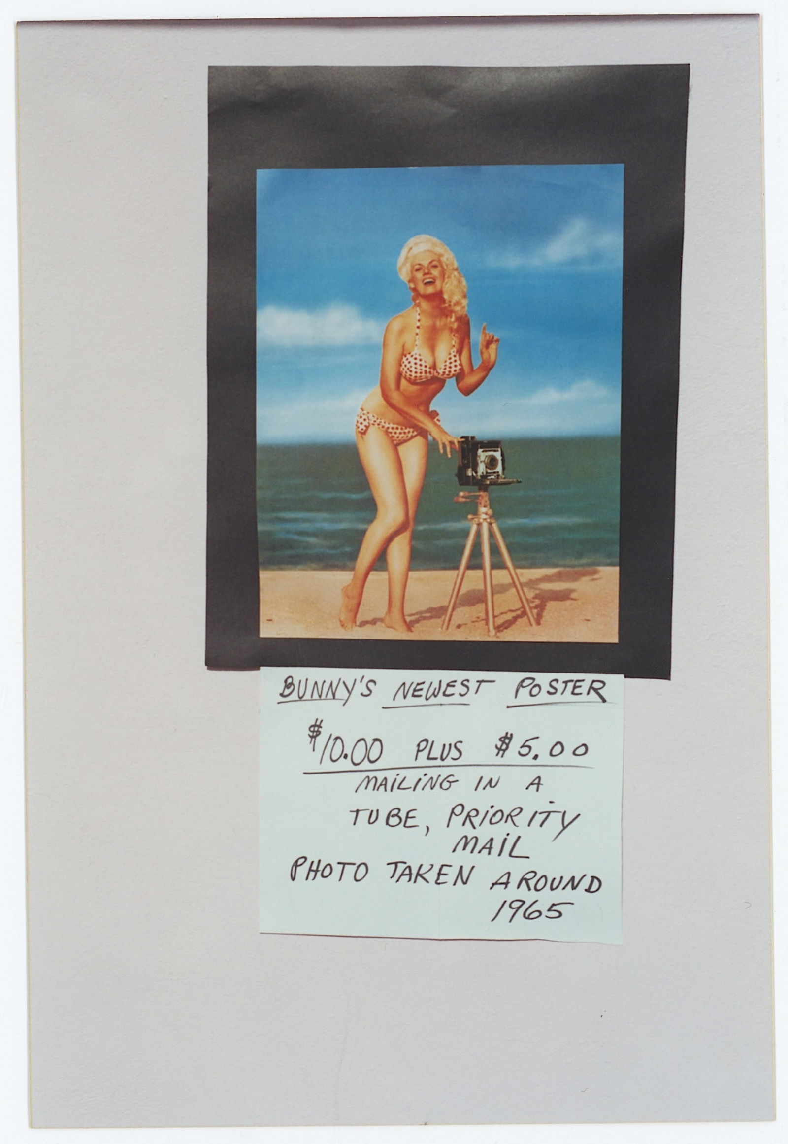 Vintage Photograph PIN-UP Bunny Yeager Archives 6" x 4": These photos 6" x 4" coming from the estate of a collector in RI. Our information they were part of the archives - estate of the Pin-Up photographer Bunny Yeager. We have included a quality scan to sh