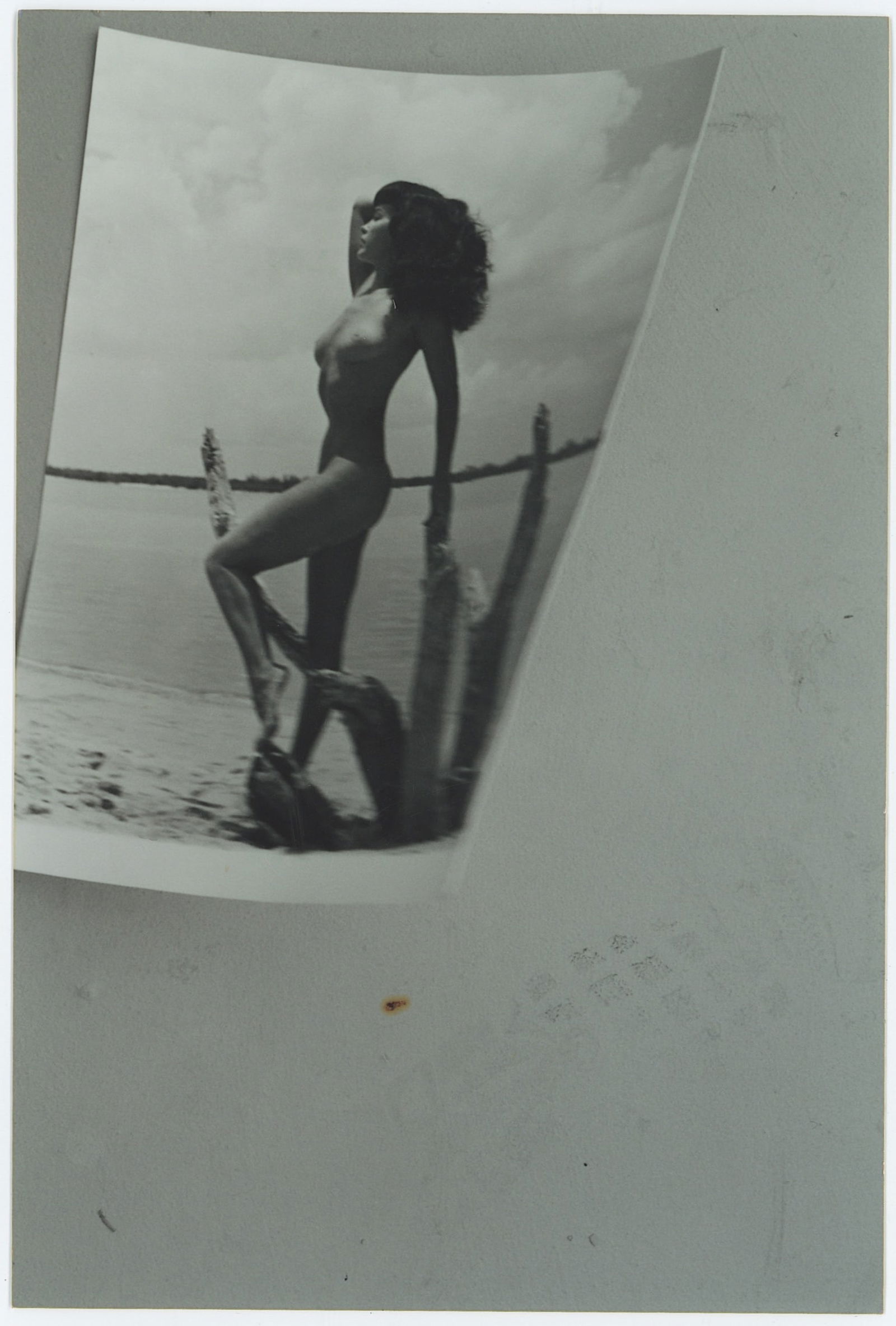 Vintage Photograph PIN-UP Bunny Yeager Archives 6" x 4": These photos 6" x 4" coming from the estate of a collector in RI. Our information they were part of the archives - estate of the Pin-Up photographer Bunny Yeager. We have included a quality scan to sh