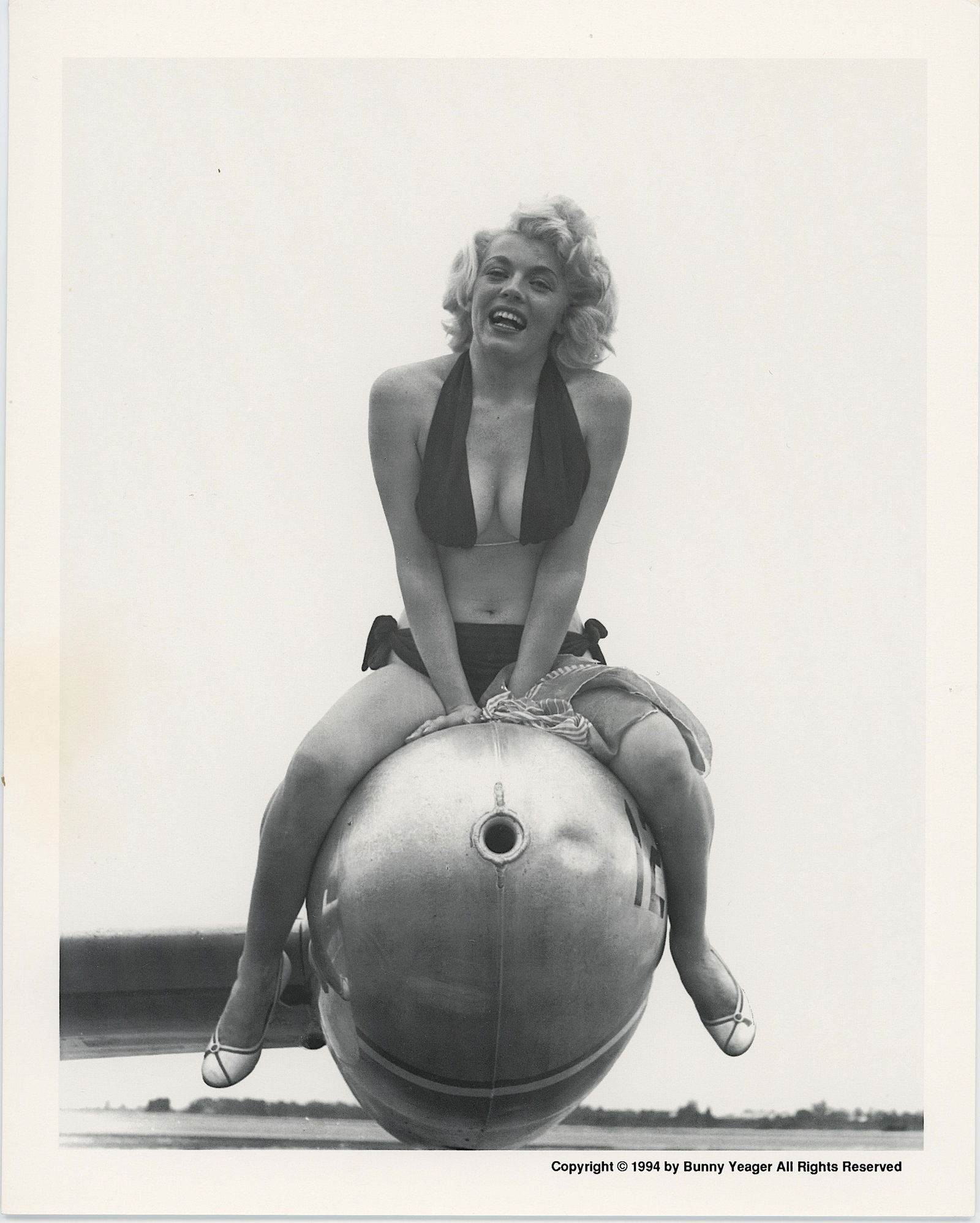 BUNNY YEAGER Vintage Pin Up Litho Model MARIA STINGER: This lot is consigned by a collector in RI. The provenance is from Bunny Yeager's estate/archives. Linnea Eleanor "Bunny" Yeager (March 13, 1929 - May 24, 2014) was an American photographer and pin-up