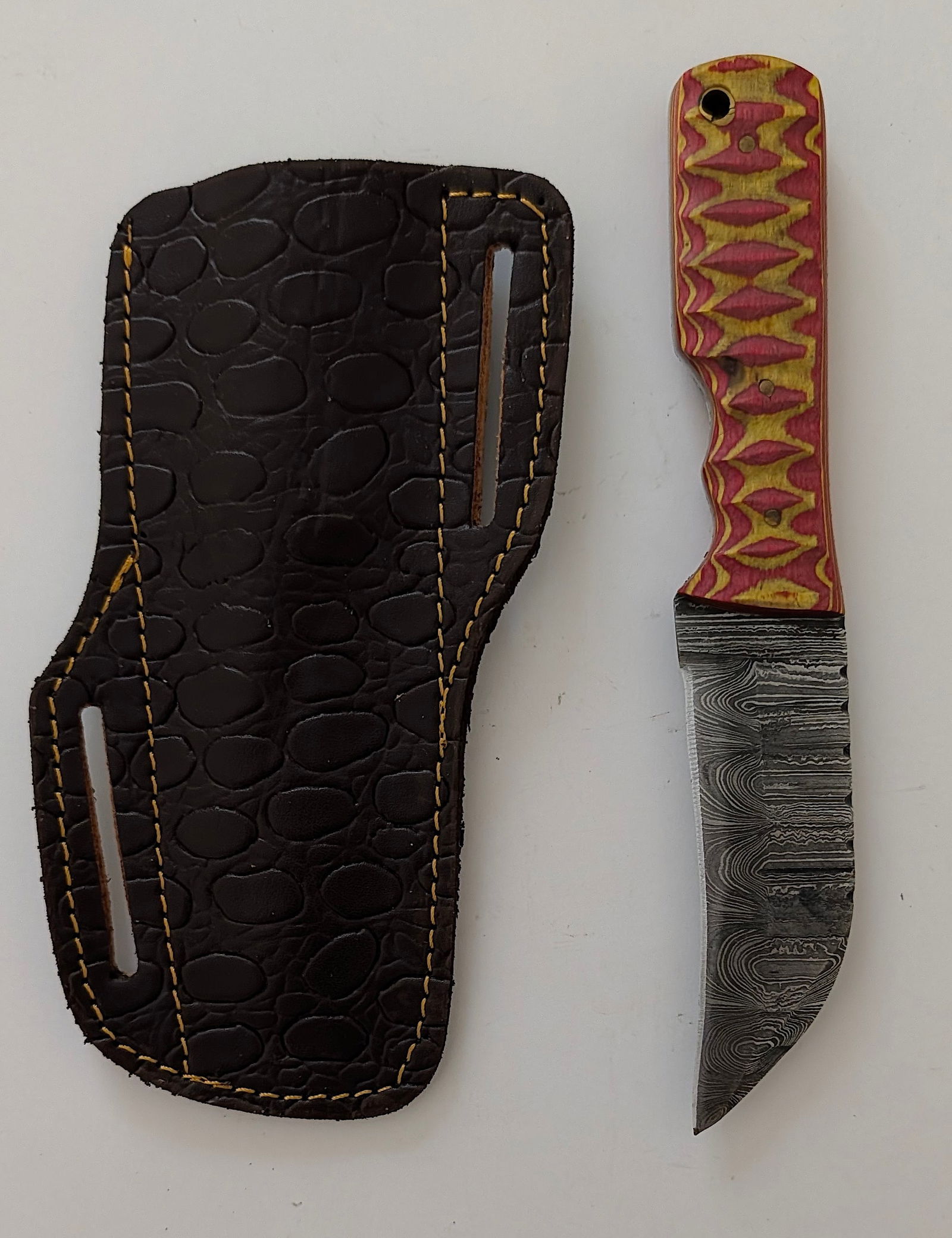 Handcrafted Heirloom Damascus Steel Knife with Leather Sheath OPP! (1 of 2)