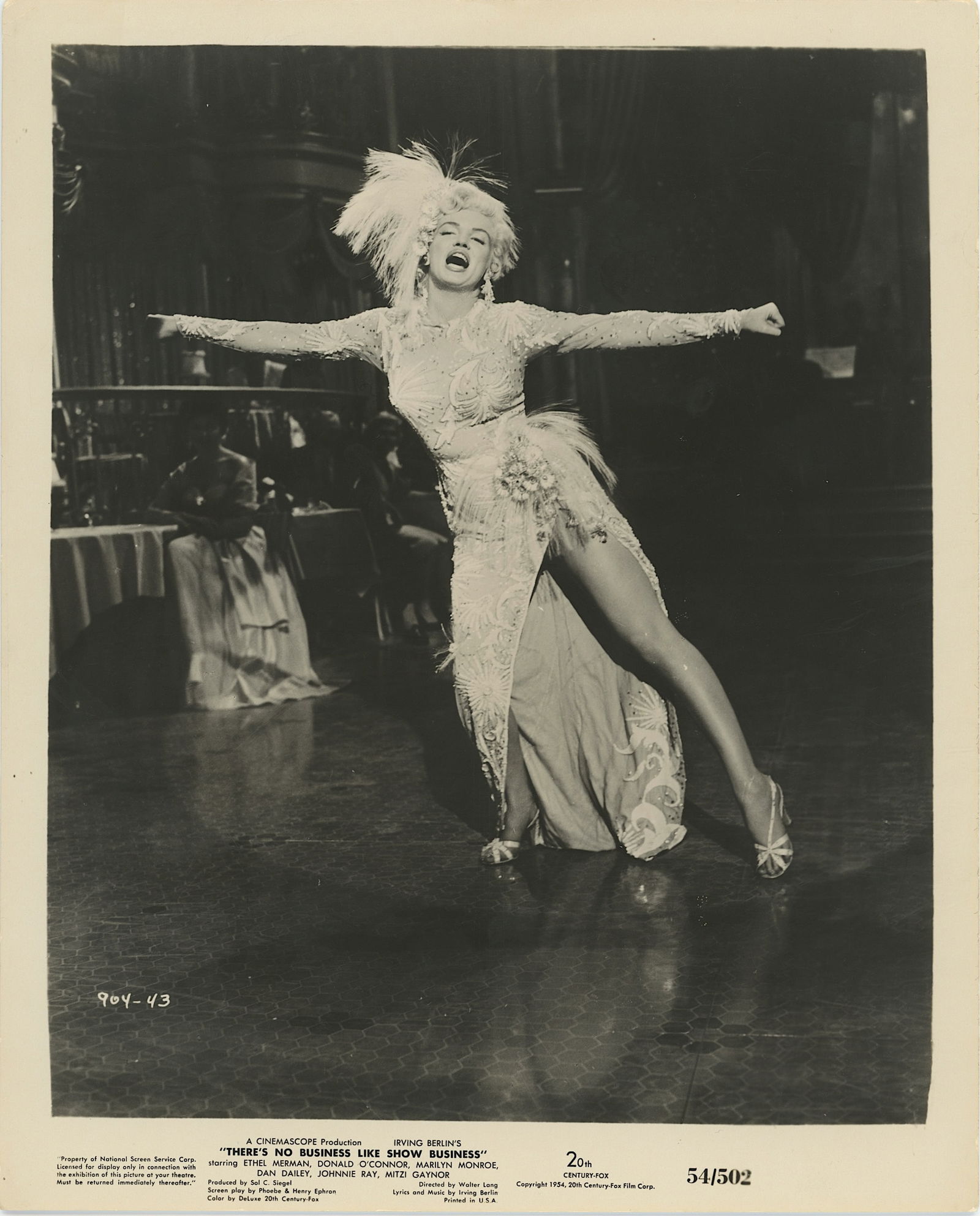 1950s Photo MARILYN MONROE in "There No Business Like Show Business" (1 of 2)