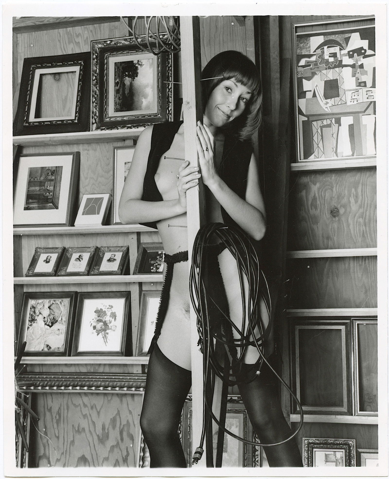 Vintage Original Photograph Pin Up Model 1980s - 1990s: This lot is from the estate of collector in RI. We have included quality images to show it's actual condition. The dimensions are Approx. 10" x 8" (small variances can occur). This lot is located in B