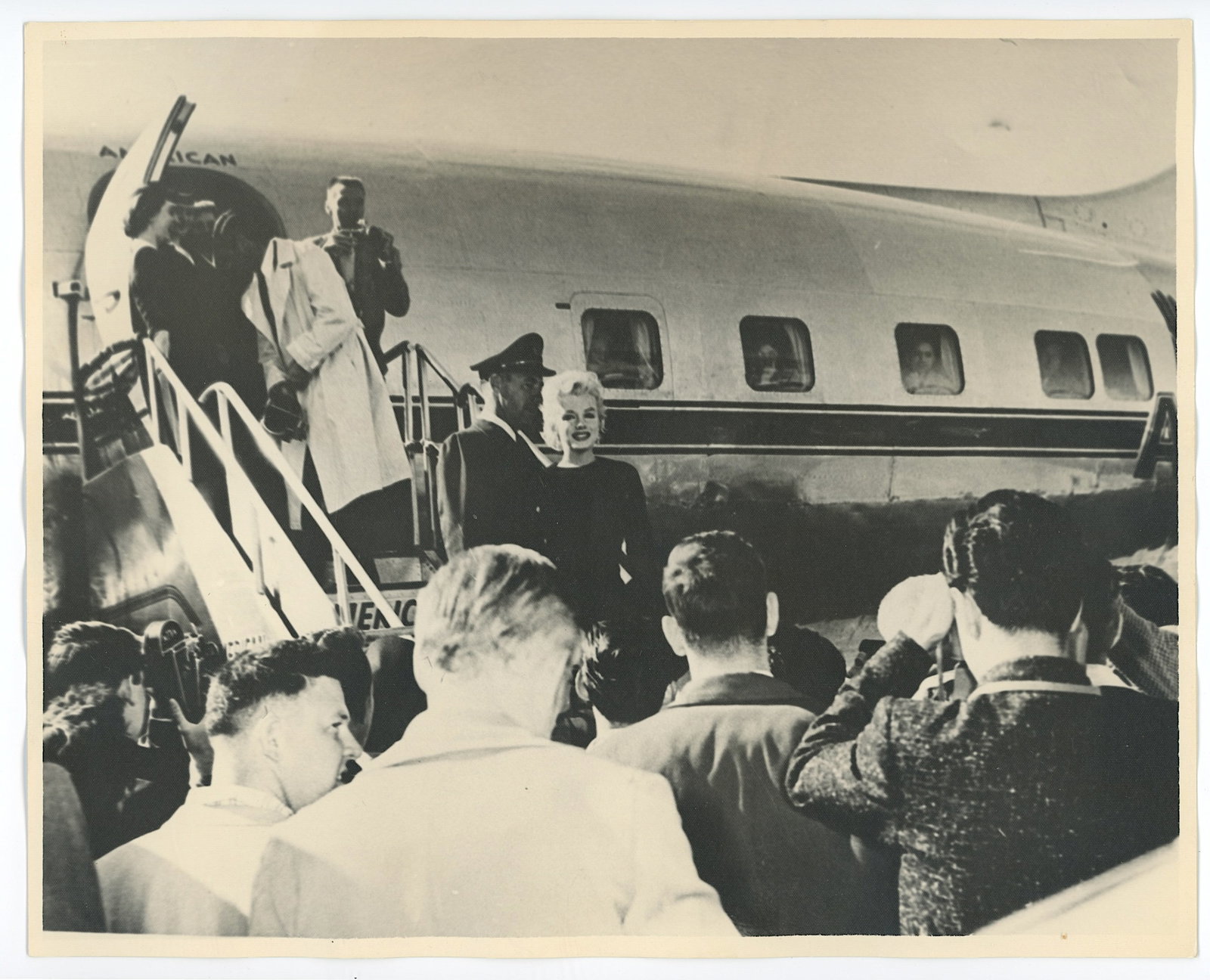 Vintage Photo MARILYN MONROE Arriving at an Airport, 1960s: The dimensions are Approx. 10" x 8". We have included quality images to show it's actual condition. This lot is located in Boca Raton, Fl and its shipment will be made directly by Artelisted. Shipping