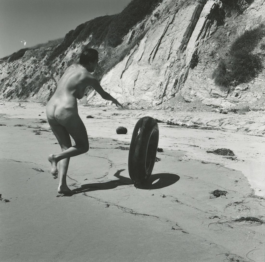 ANDRÉ DE DIENES Vintage Photo 1950s-1960s Nude Study: The provenance of this photo is from the estate/archives of notable photographer André de Dienes (Hungarian 1913 - 1986) in CA. André de Dienes is a well-known photographer, especially recognized fo