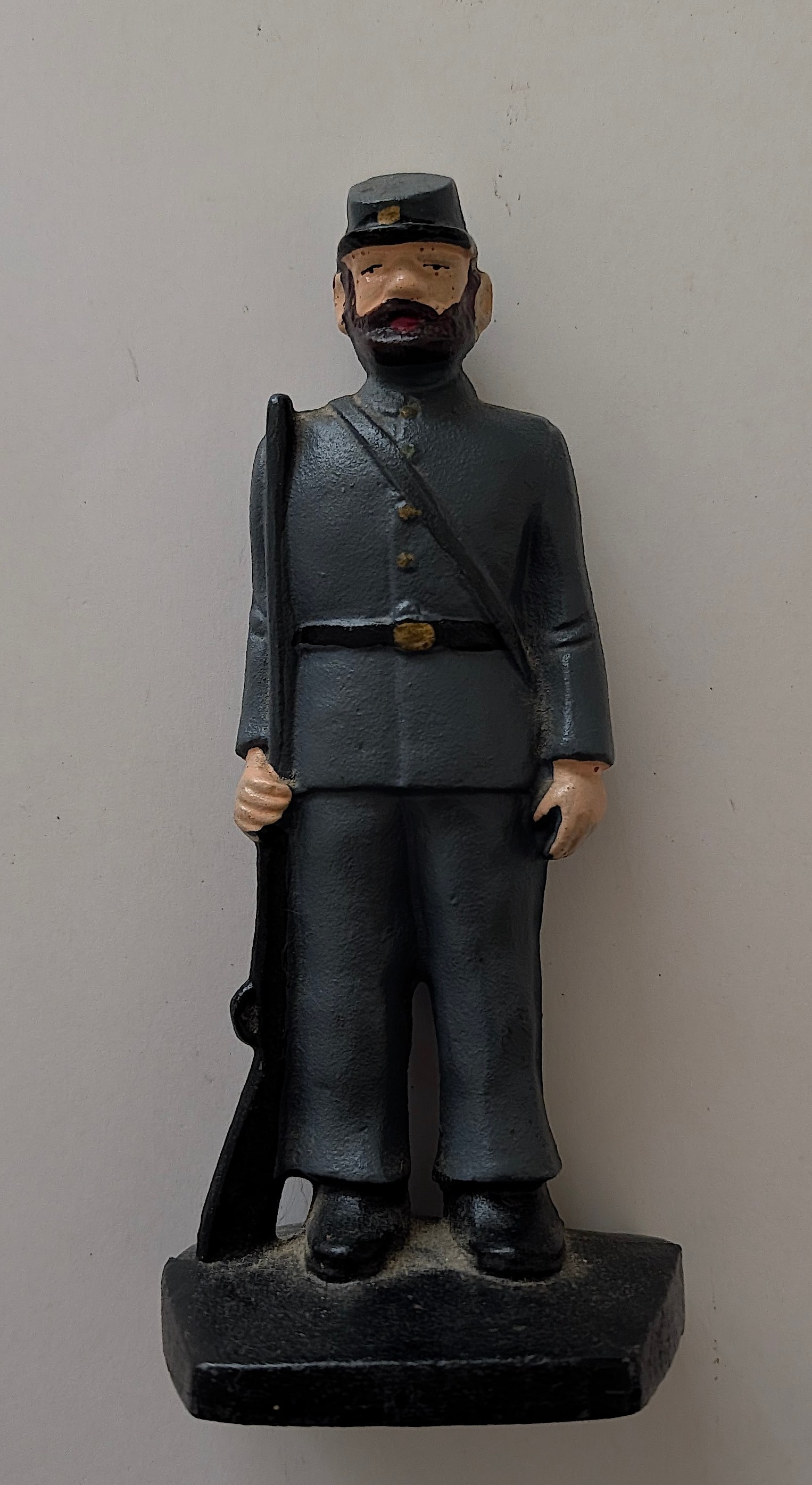 Antique Heavy Cast Iron Figural Civil War Soldier (1 of 3)