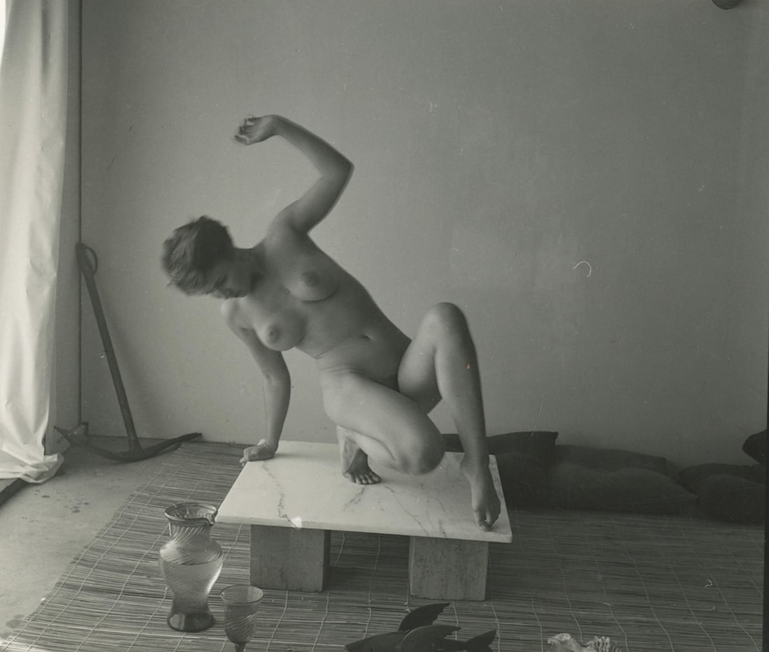 ANDRÉ DE DIENES Vintage Photo 1950s-1960s Nude Study: The provenance of this photo is from the archives of notable photographer André de Dienes. The dimensions are Approx. 2" x 2.25" (variances can occur). This black and white gelatin photo was printed