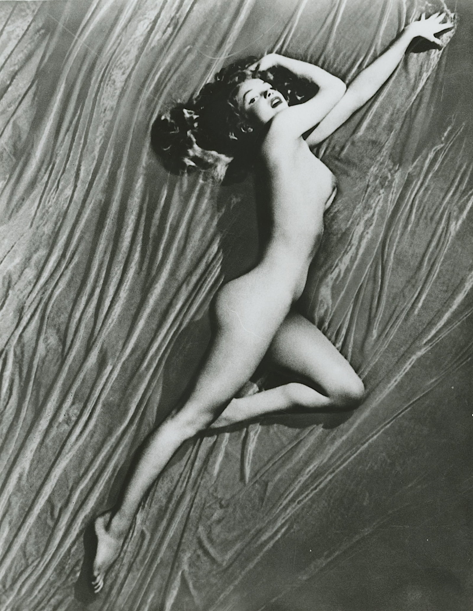 Photograph Marilyn Monroe, Later print: Provenance from the estate of a collector in RI. The dimensions are Approx. 10" x 8". All the items purchased through Artelisted must be shipped. We no longer offer or accept local pick-ups for any so