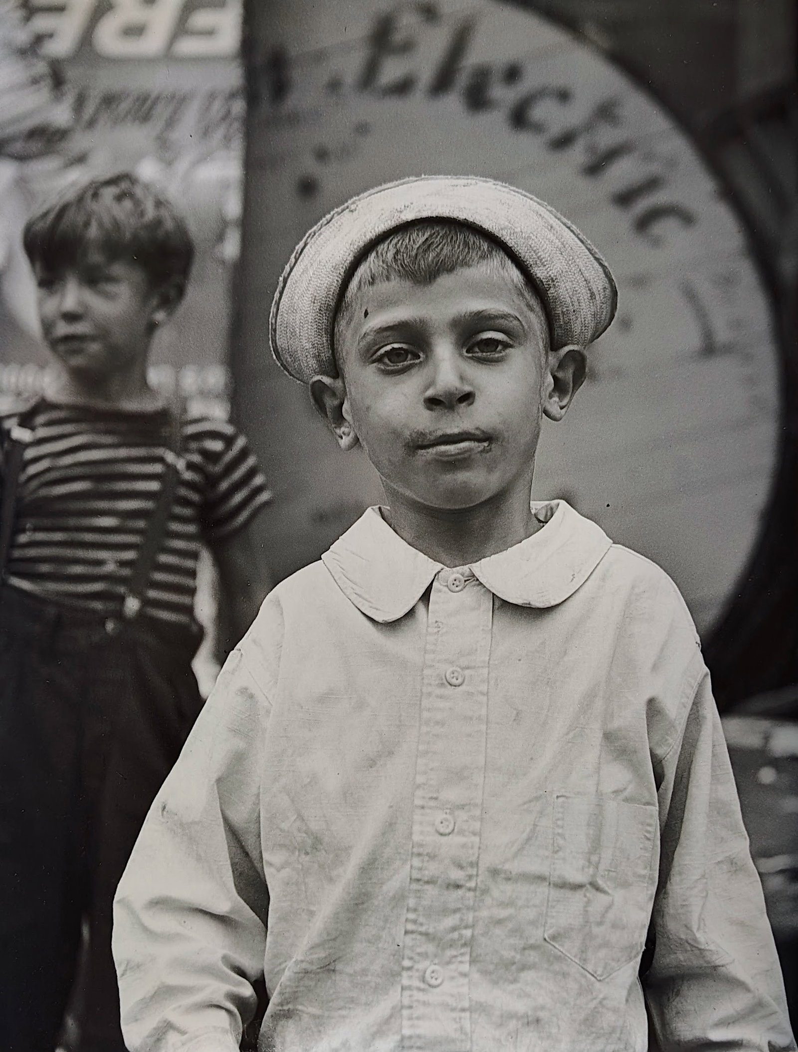 CLEMENS KALISCHER Original Photo 2 Boys in N.Y.: Clemens Kalischer (1921-2018) was an American photojournalist and art photographer. He was born in Germany and immigrated to the United States. His series of photographs of displaced persons arriving 