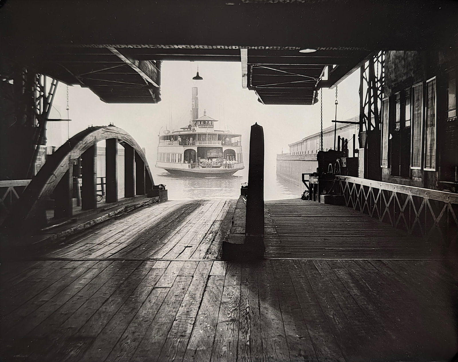 CLEMENS KALISCHER Original Photo Ferry, N.Y. 1947: Clemens Kalischer (1921-2018) was an American photojournalist and art photographer. He was born in Germany and immigrated to the United States. His series of photographs of displaced persons arriving 