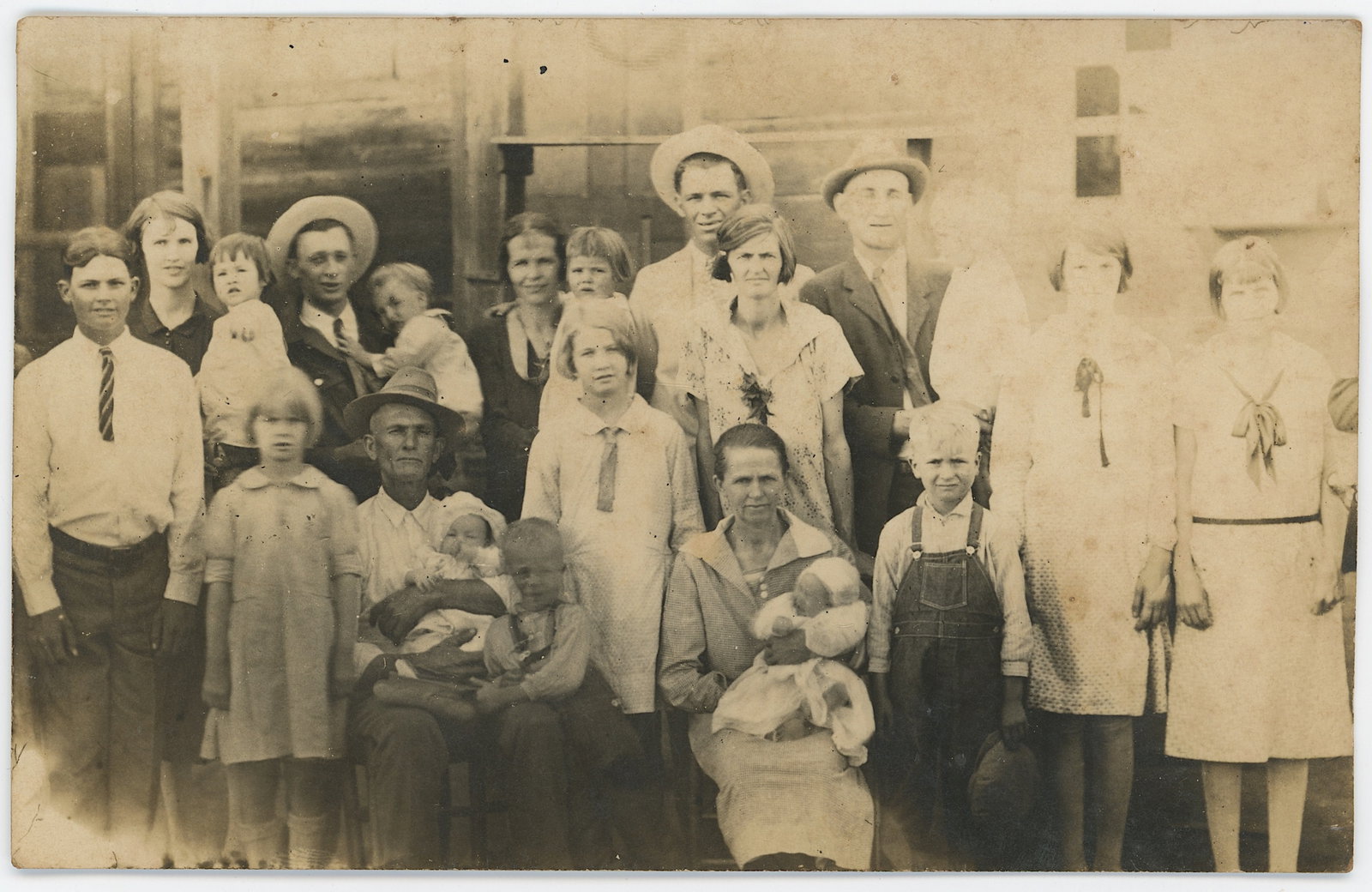 Vintage RPPC with American Farmer Family: The provenance of this item is the forgotten (for many years) inventories of Artelisted. THIS IS A RESERVE AUCTION, and the final price will include a Buyer?s Premium. Please, view our full terms and 