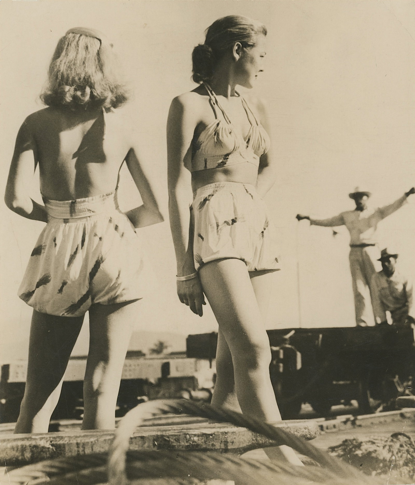 Vintage Photo 1947 Milady's Beachwear Models: This photo is coming from the estate of a deceased collector in South Florida. The dimensions are Approx. 7.25" x 6.25". THIS IS A RESERVE AUCTION, and the final price will include a Buyer?s Premium. 