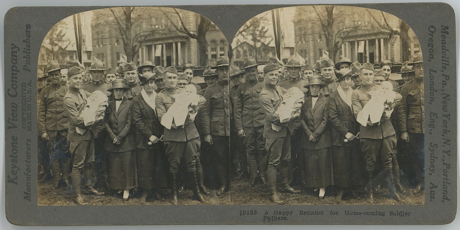 Antique Scarce Real Photo Soldiers Fathers WW1: The provenance of this item is the forgotten (for many years) inventories of Artelisted. The stereoviews constitute wonderful testimonies of past time that tend to be unique. They were highly selected