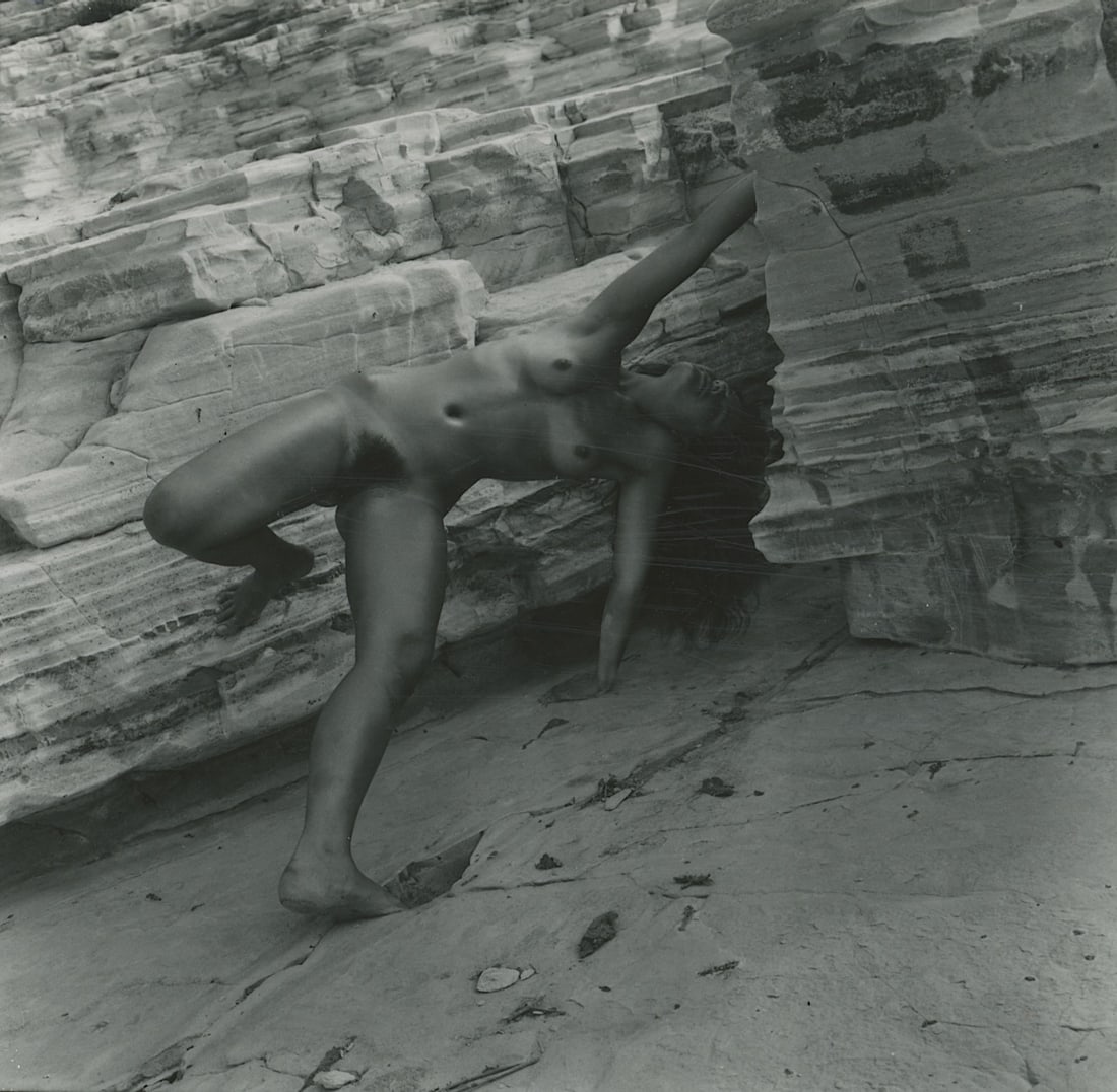 ANDR? DE DIENES Vintage Photo 1950s-1960s Nude Study: The provenance of this photo is from the archives of notable photographer Andr? de Dienes. The dimensions are Approx. 2" x 2.25" (variances can occur). This black and white gelatin photo was printed i