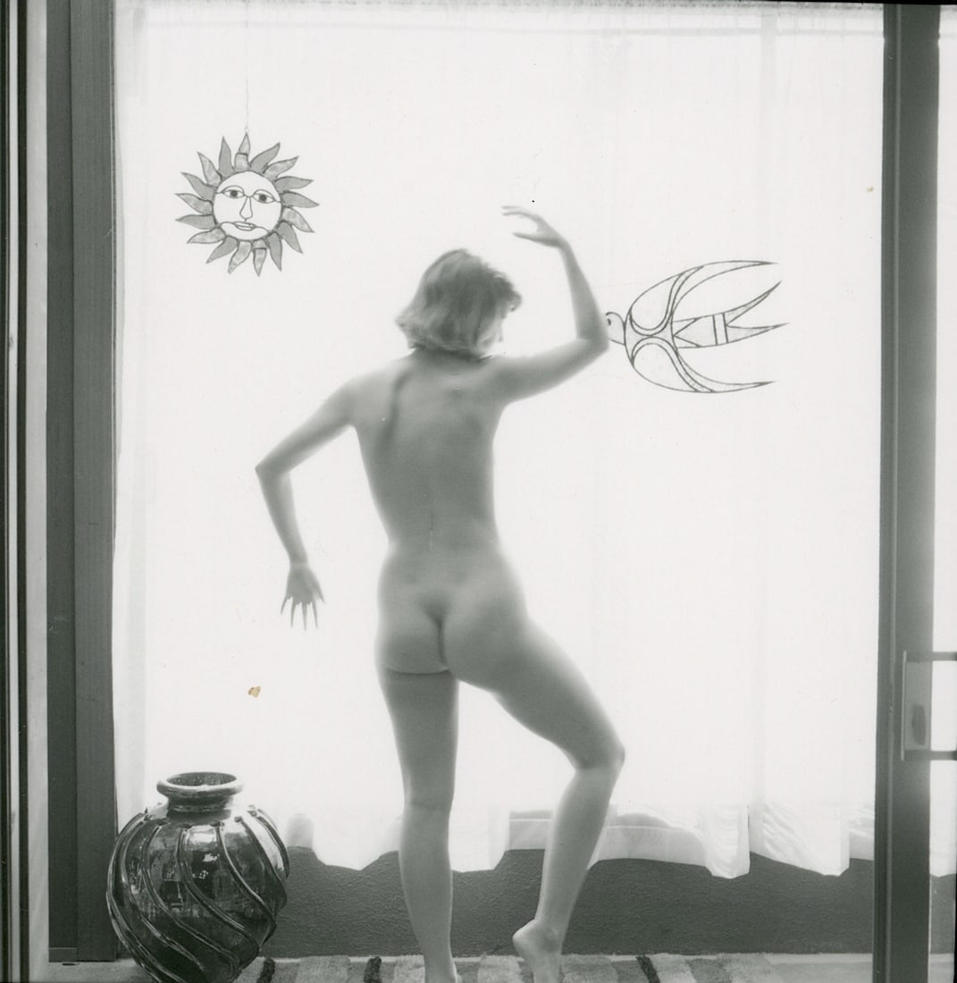 ANDR? DE DIENES Vintage Photo 1950s-1960s Nude Study: The provenance of this photo is from the archives of notable photographer Andr? de Dienes. The dimensions are Approx. 2" x 2.25" (variances can occur). This black and white gelatin photo was printed i