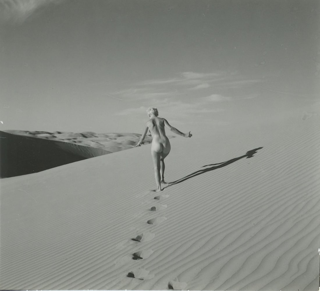 ANDR? DE DIENES Vintage Photo 1950s-1960s Nude Study: The provenance of this photo is from the archives of notable photographer Andr? de Dienes. The dimensions are Approx. 2" x 2.25" (variances can occur). This black and white gelatin photo was printed i