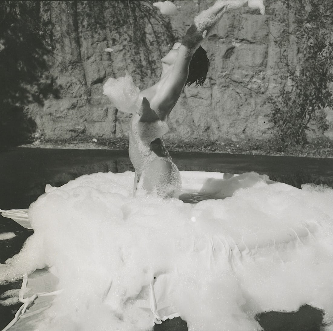 ANDR? DE DIENES Vintage Photo 1950s-1960s Nude Study: The provenance of this photo is from the archives of notable photographer Andr? de Dienes. The dimensions are Approx. 2" x 2.25" (variances can occur). This black and white gelatin photo was printed i