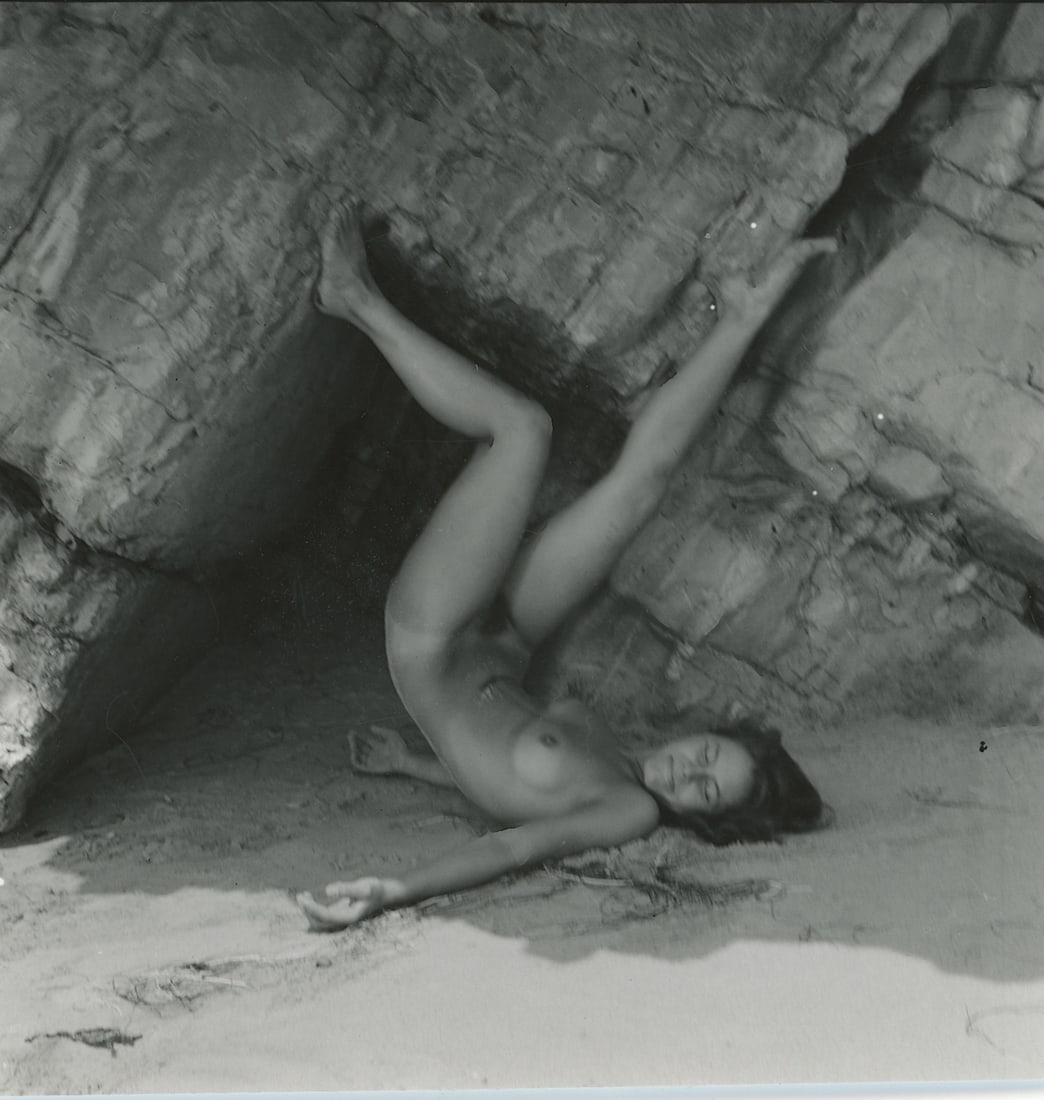 ANDR? DE DIENES Vintage Photo 1950s-1960s Nude Study: The provenance of this photo is from the archives of notable photographer Andr? de Dienes. The dimensions are Approx. 2" x 2.25" (variances can occur). This black and white gelatin photo was printed i