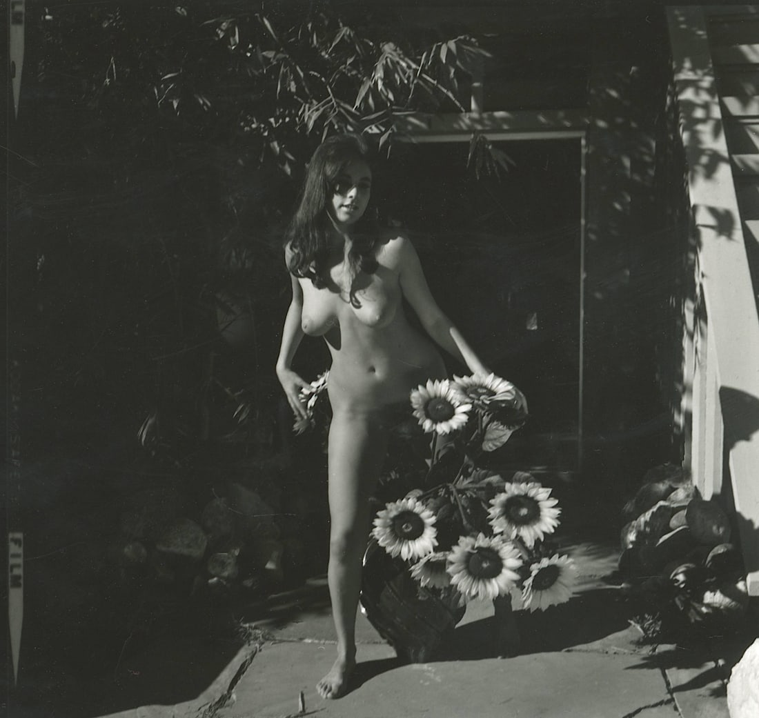 ANDR? DE DIENES Vintage Photo 1950s-1960s Nude Study: The provenance of this photo is from the archives of notable photographer Andr? de Dienes. The dimensions are Approx. 2" x 2.25" (variances can occur). This black and white gelatin photo was printed i