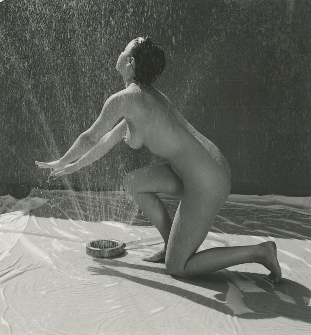 ANDR? DE DIENES Vintage Photo 1950s-1960s Nude Study: The provenance of this photo is from the archives of notable photographer Andr? de Dienes. The dimensions are Approx. 2" x 2.25" (variances can occur). This black and white gelatin photo was printed i